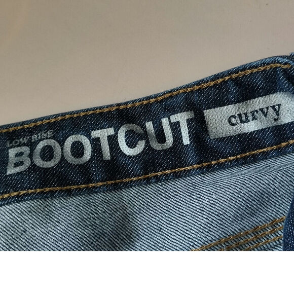 NYC Low Rise Curvy Bootcut Jeans Medium Wash Womens Size 8 - Picture 4 of 4